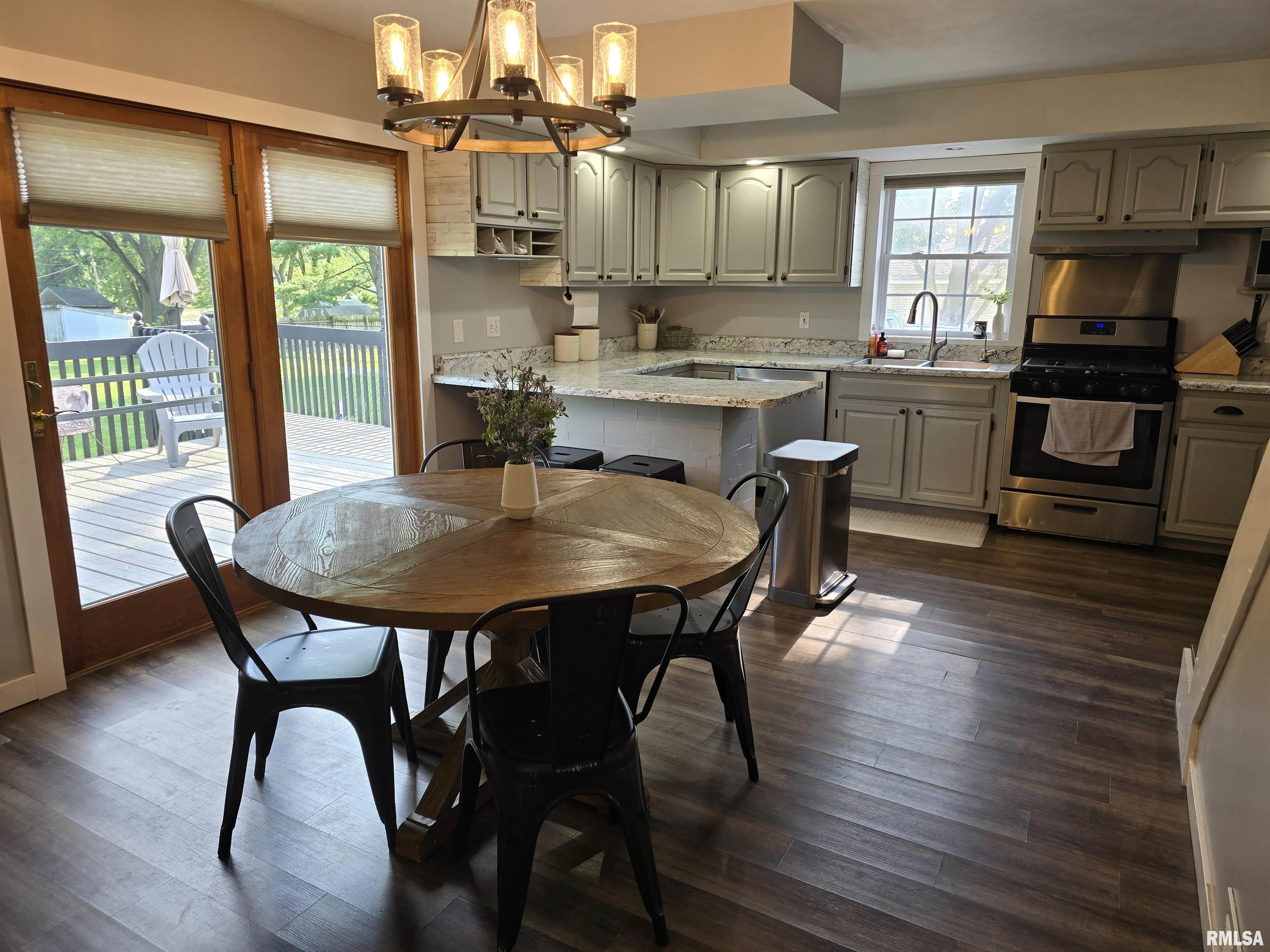 115 North Fulton Street Payson, IL 62360 - Photo 5 of 14 Gallery Image 5