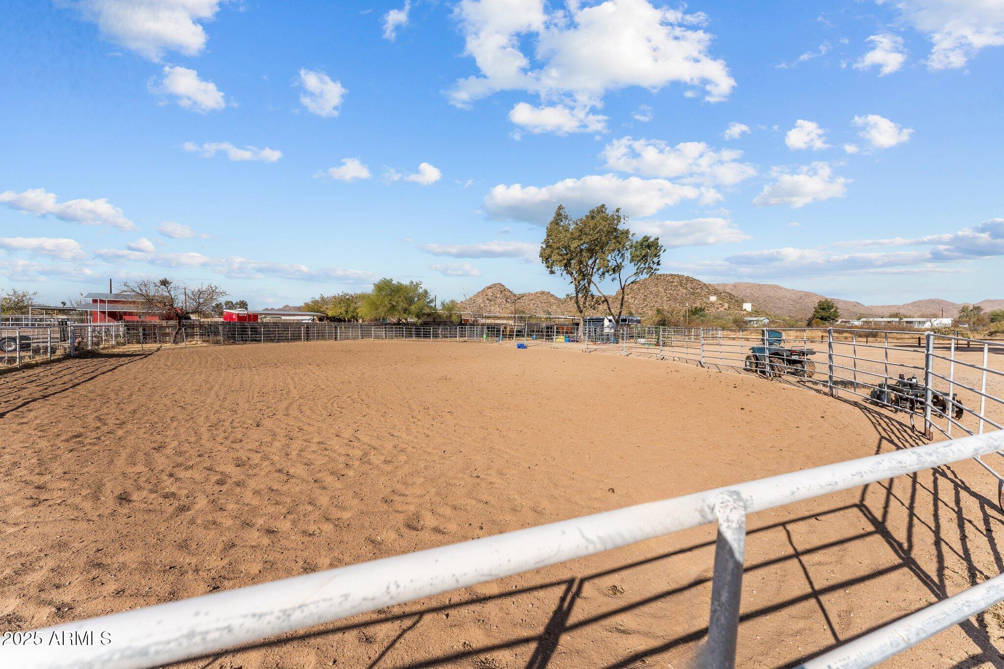 25980 Ghost Town Road Congress, AZ 85332 - Photo 23 of 32 Horse Facilities