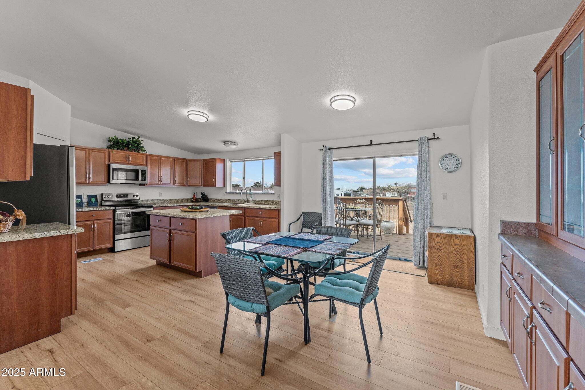 25980 Ghost Town Road Congress, AZ 85332 - Photo 4 of 32 Kitchen/Dining