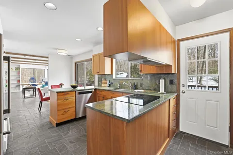 $1,299,999 | 114 Old Lyme Road, Chappaqua, NY 10514