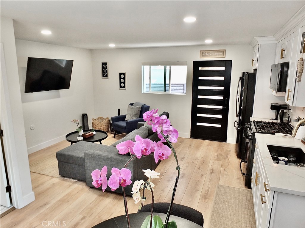 16765 South Pacific Avenue, Unit B' Huntington Beach, CA 90742 - Photo 12 of 45