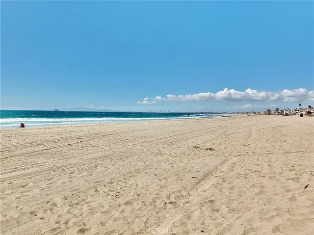 $8,500 | 16765 South Pacific Avenue, Unit B', Huntington Beach, CA 90742