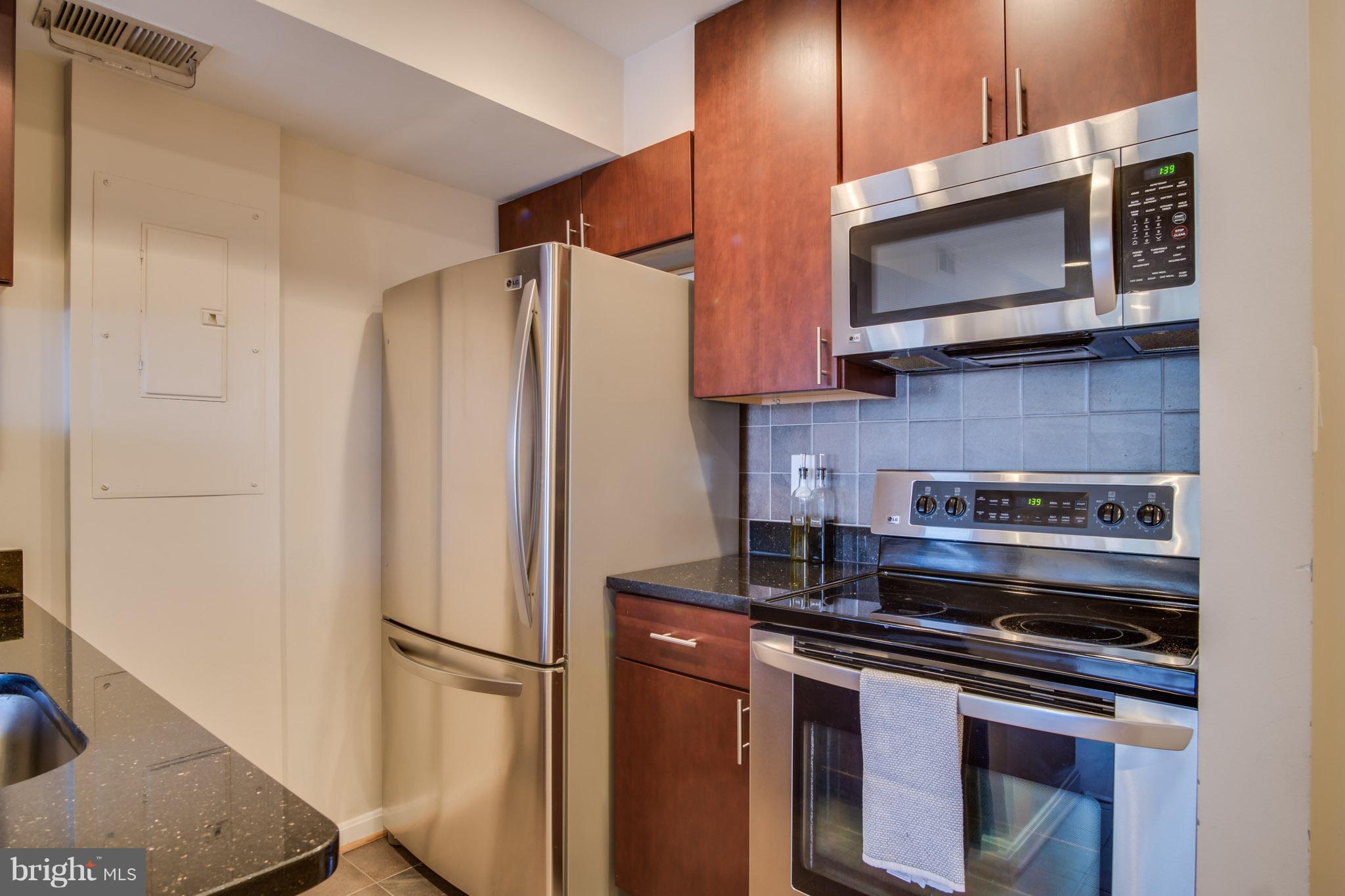 1029 North Stuart Street, Unit 511 Arlington, VA 22201 - Photo 6 of 23 Newer Appliances