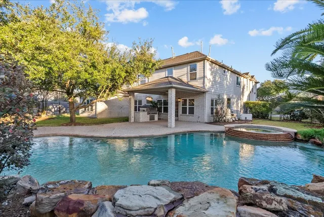 $550,000 | 402 Starleaf Lane, Pearland, TX 77584