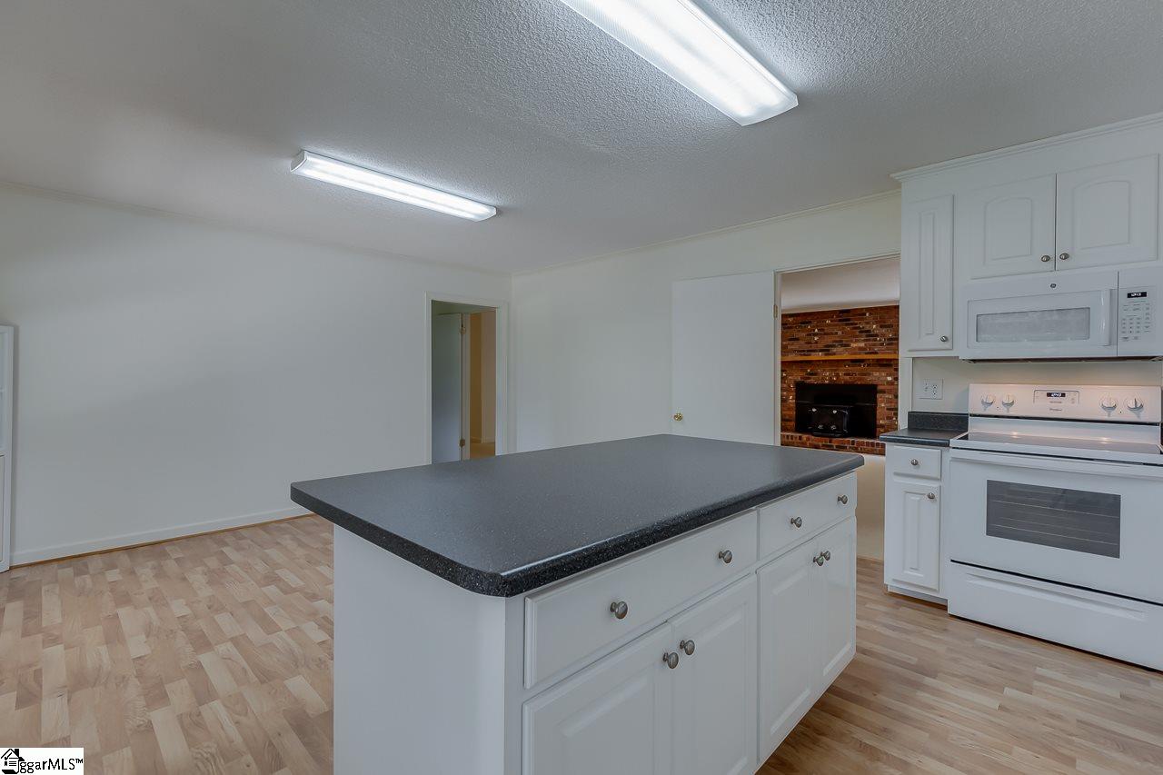 1560 Maw Bridge Road Central, SC 29630 - Photo 7 of 25