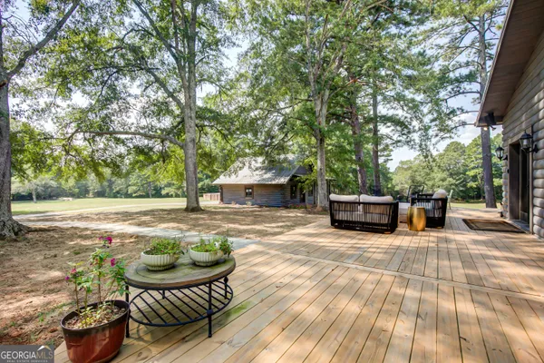 a view of a storage & utility room