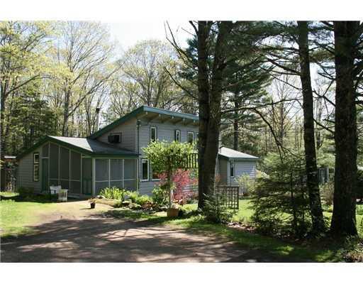 Exterior Front. Screeded Porch entrance.