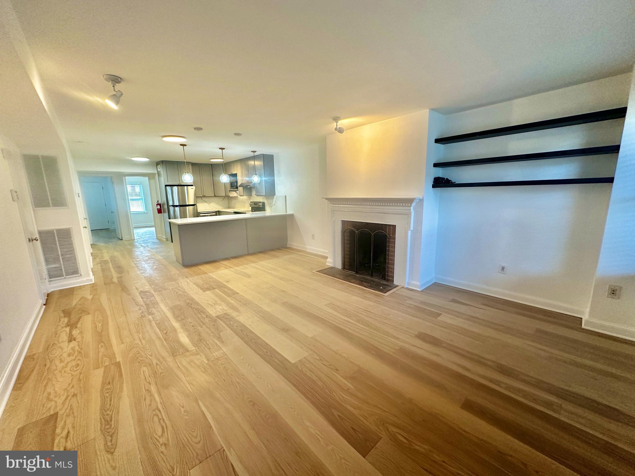 815 E Street Southeast, Unit 1 Washington, DC 20003 - Photo 3 of 30