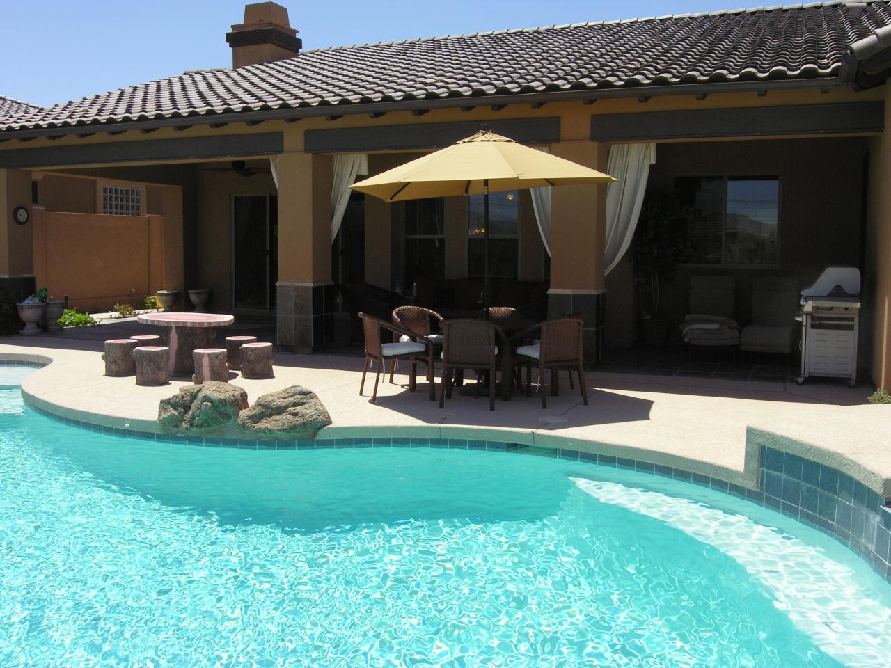 17920 West Narramore Road Goodyear, AZ 85338 - Photo 20 of 27 Pool & Patio