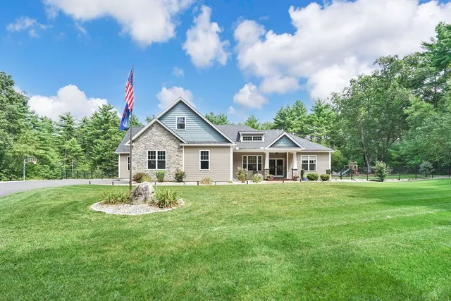 $1,100,000 | 3012 Thorndike Street, Bondsville, MA 01009
