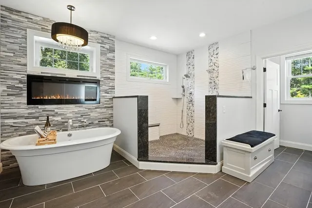 $1,100,000 | 3012 Thorndike Street, Bondsville, MA 01009