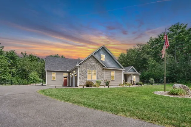 $1,100,000 | 3012 Thorndike Street, Bondsville, MA 01009