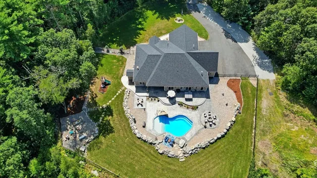 $1,100,000 | 3012 Thorndike Street, Bondsville, MA 01009