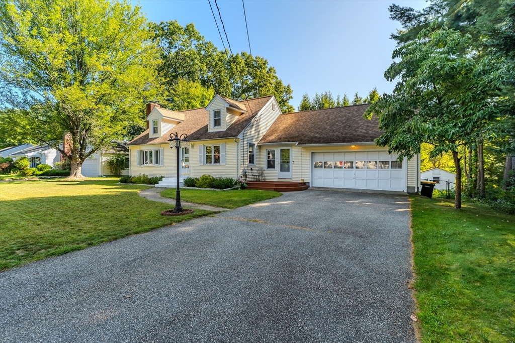 25 Whitmun Road Longmeadow, MA 01106 - Photo 3 of 41