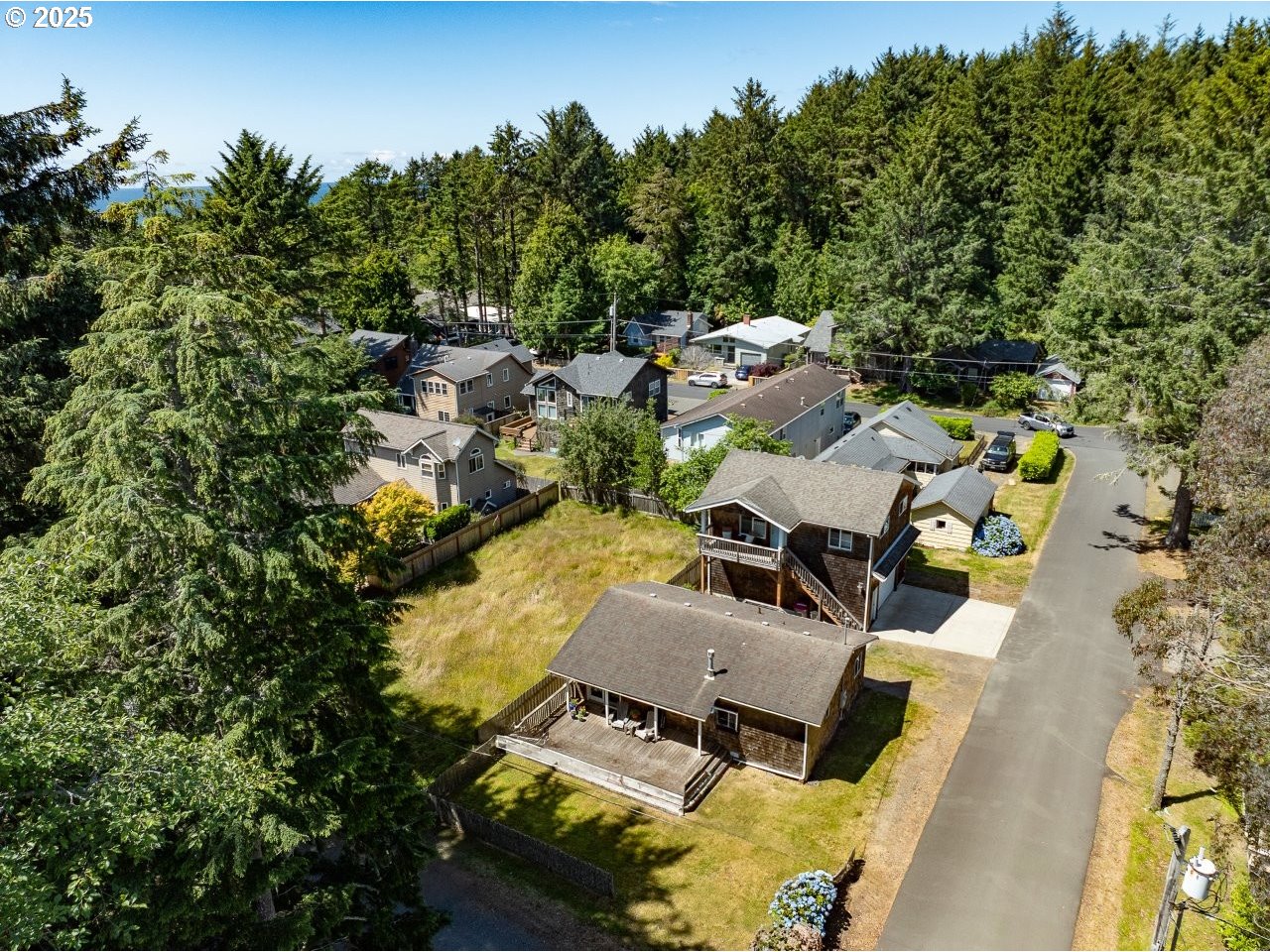 296 East Jackson Cannon Beach, OR 97110 - Photo 41 of 48