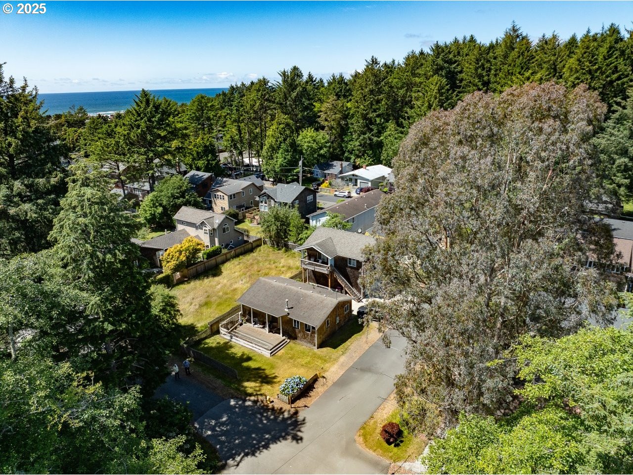 296 East Jackson Cannon Beach, OR 97110 - Photo 42 of 48