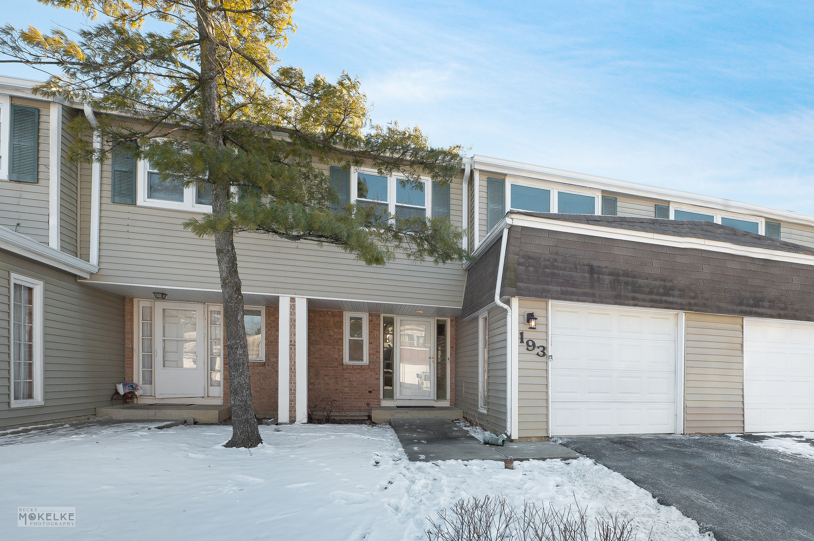 193 Jeffrey Lane Bolingbrook, IL 60440 - Photo 1 of 27 a front view of a house with a yard