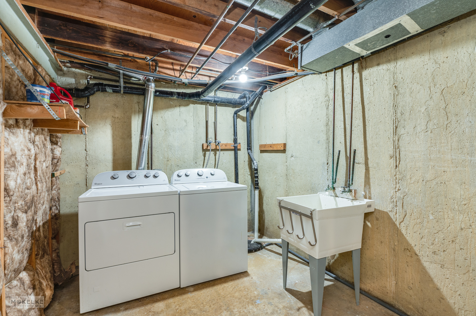 193 Jeffrey Lane Bolingbrook, IL 60440 - Photo 24 of 27 a utility room with dryer and washer