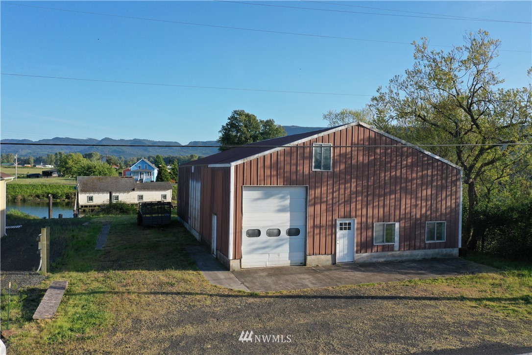 177 North Welcome Slough Road Cathlamet, WA 98612 - Photo 1 of 12 Gallery Image 1