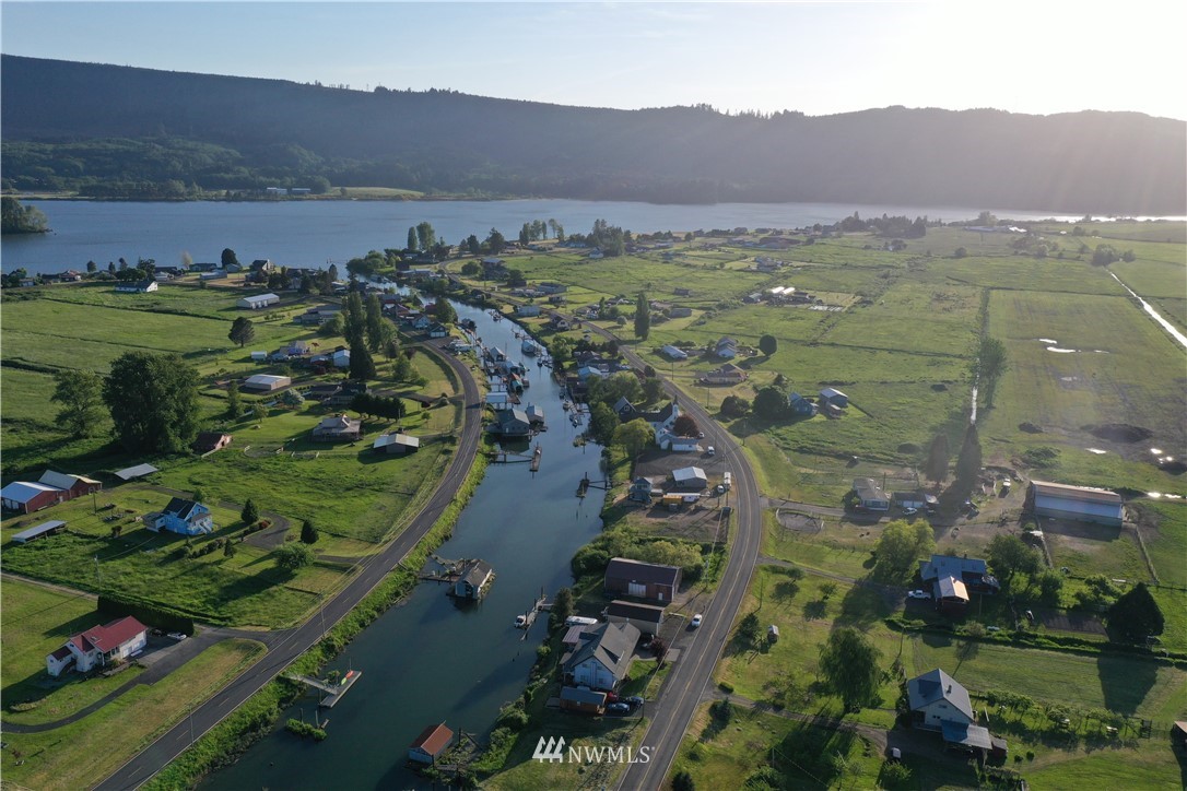 177 North Welcome Slough Road Cathlamet, WA 98612 - Photo 3 of 12 Gallery Image 3