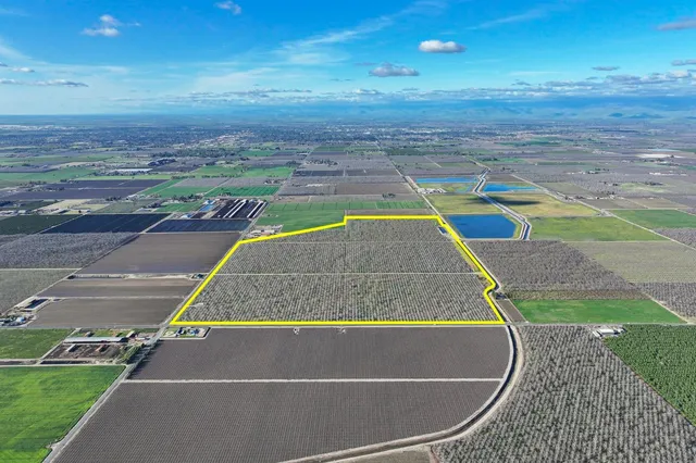 $6,709,000 | 3012 North Oakmore Road, Tulare, CA 93274
