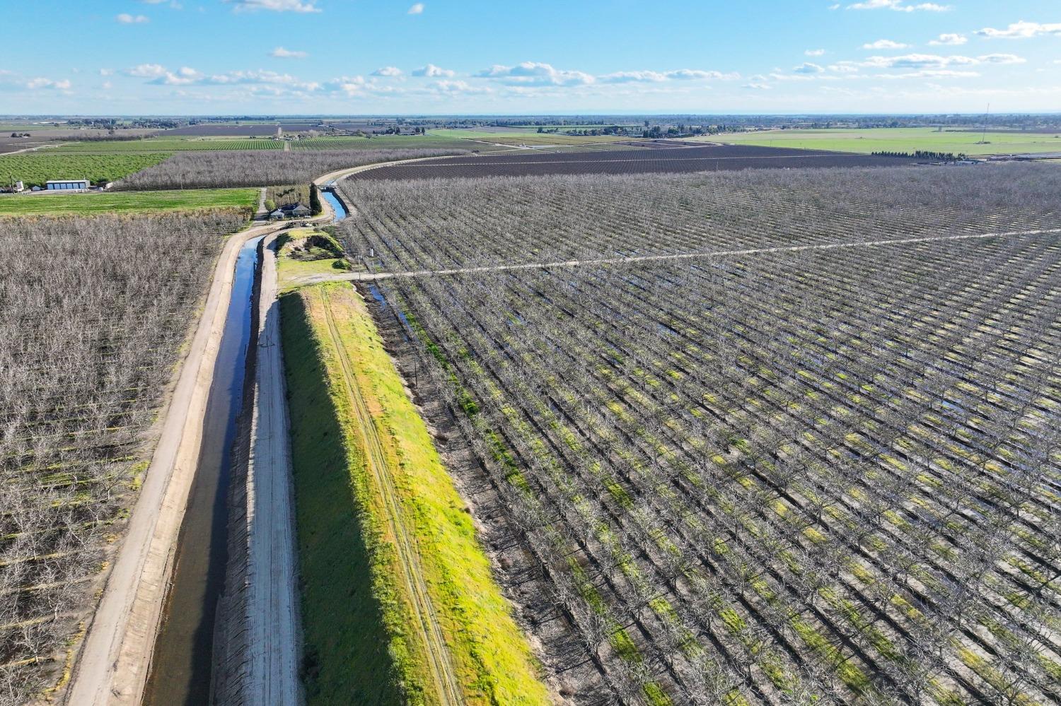 3012 North Oakmore Road Tulare, CA 93274 - Photo 6 of 12