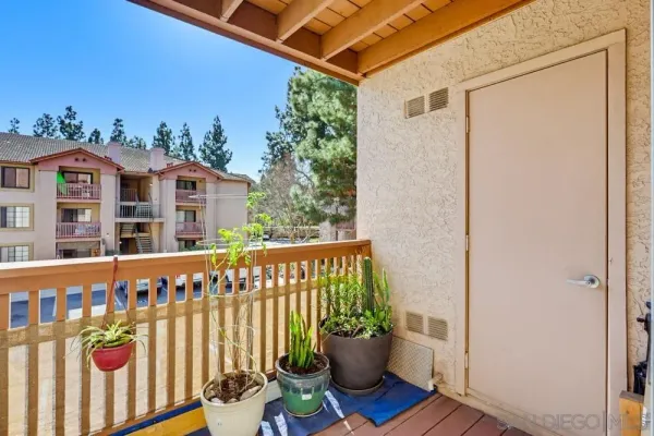 $465,000 | 12023 Alta Carmel Court, Unit 253, San Diego, CA 92128