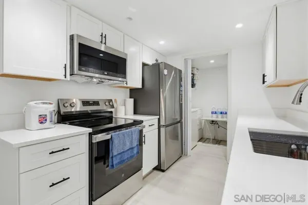 $465,000 | 12023 Alta Carmel Court, Unit 253, San Diego, CA 92128