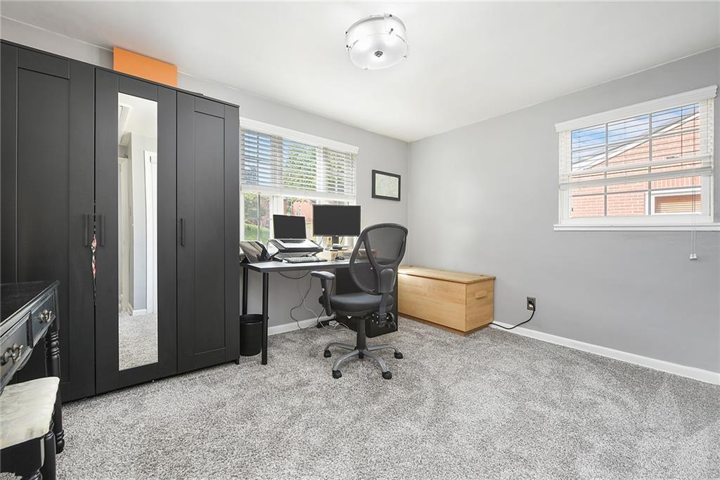 229 Orchard Spring Road Pittsburgh, PA 15220 - Photo 11 of 23 Gallery Image 11