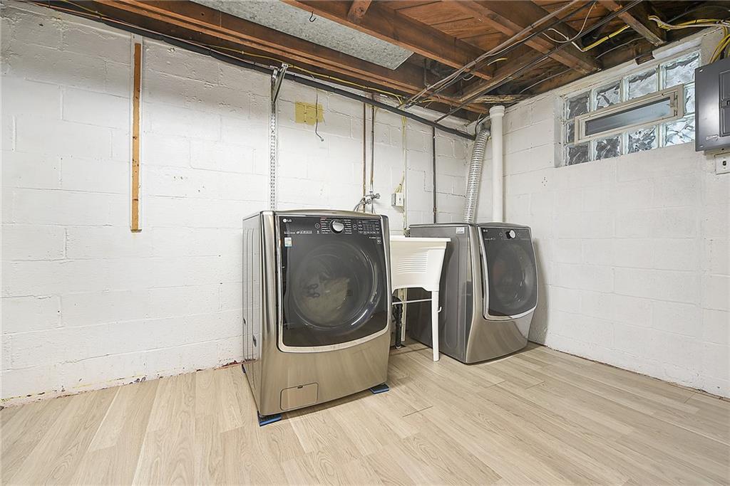 229 Orchard Spring Road Pittsburgh, PA 15220 - Photo 20 of 23 Gallery Image 20