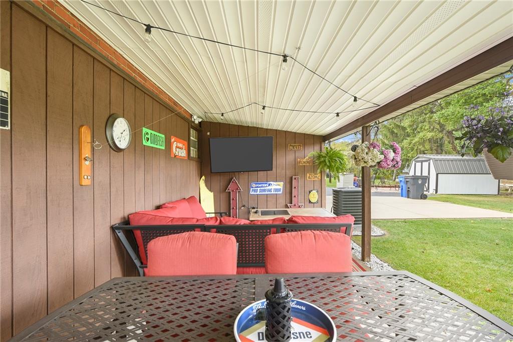 229 Orchard Spring Road Pittsburgh, PA 15220 - Photo 21 of 23 Gallery Image 21