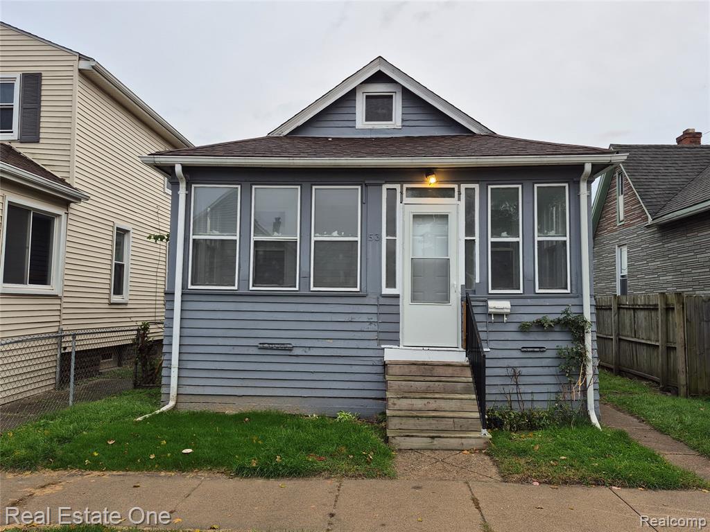 53 Elizabeth Street River Rouge, MI 48218 - Photo 2 of 30 Gallery Image 2