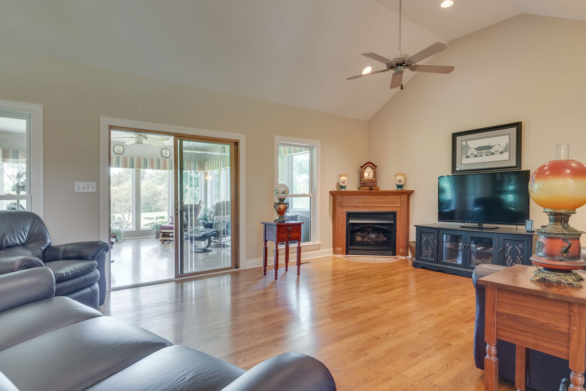 1555 Frye Road Columbia, TN 38401 - Photo 12 of 49 Gallery Image 12