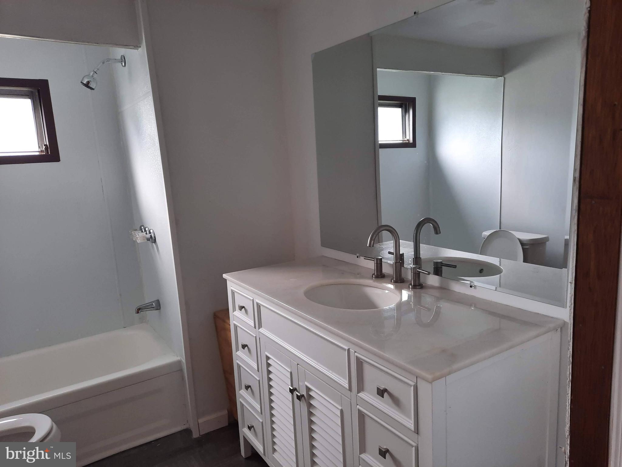1762 Crown Point Road, Unit 806A Thorofare, NJ 08086 - Photo 7 of 11