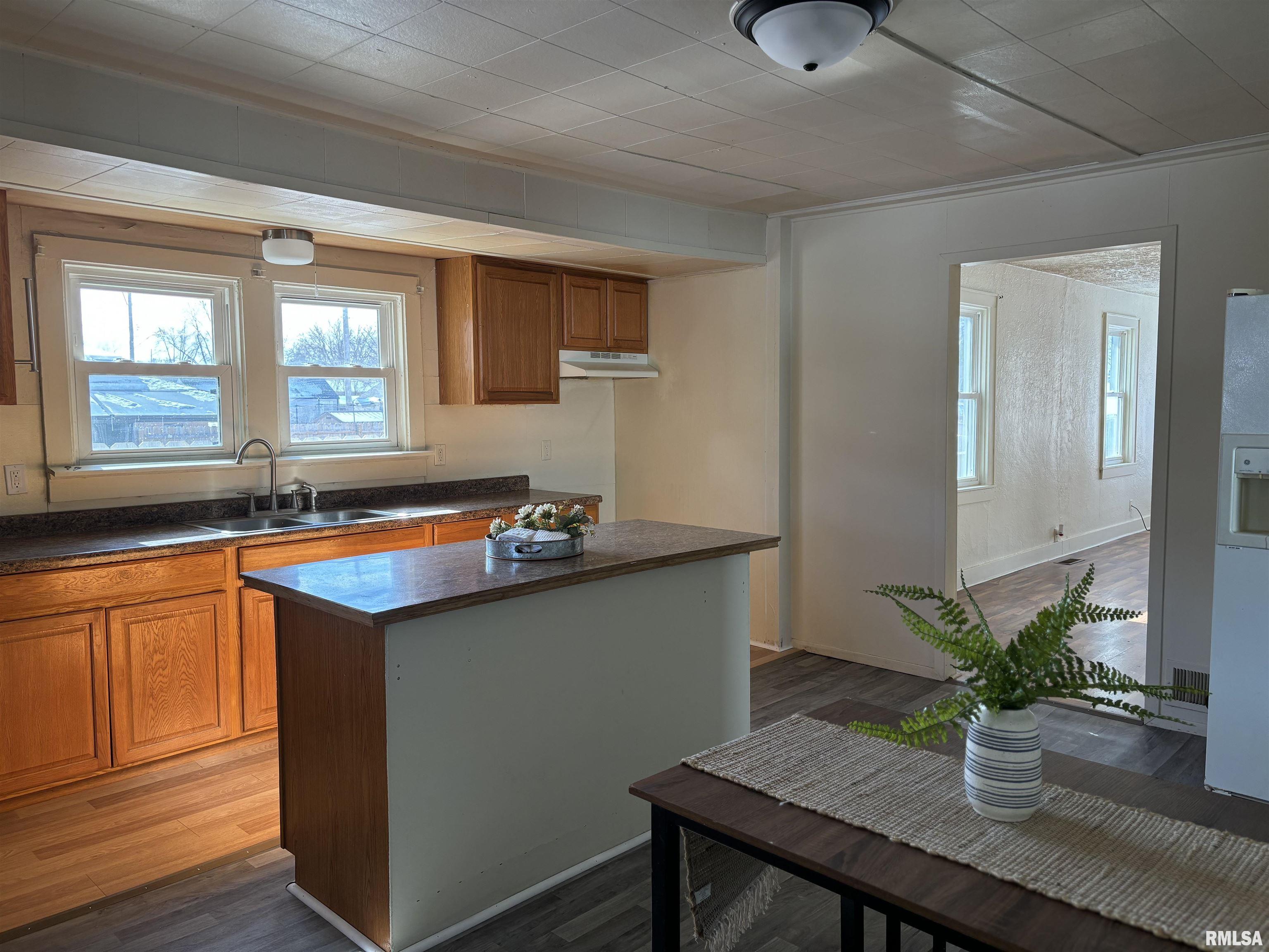 1110 North 16th Street Pekin, IL 61554 - Photo 12 of 13