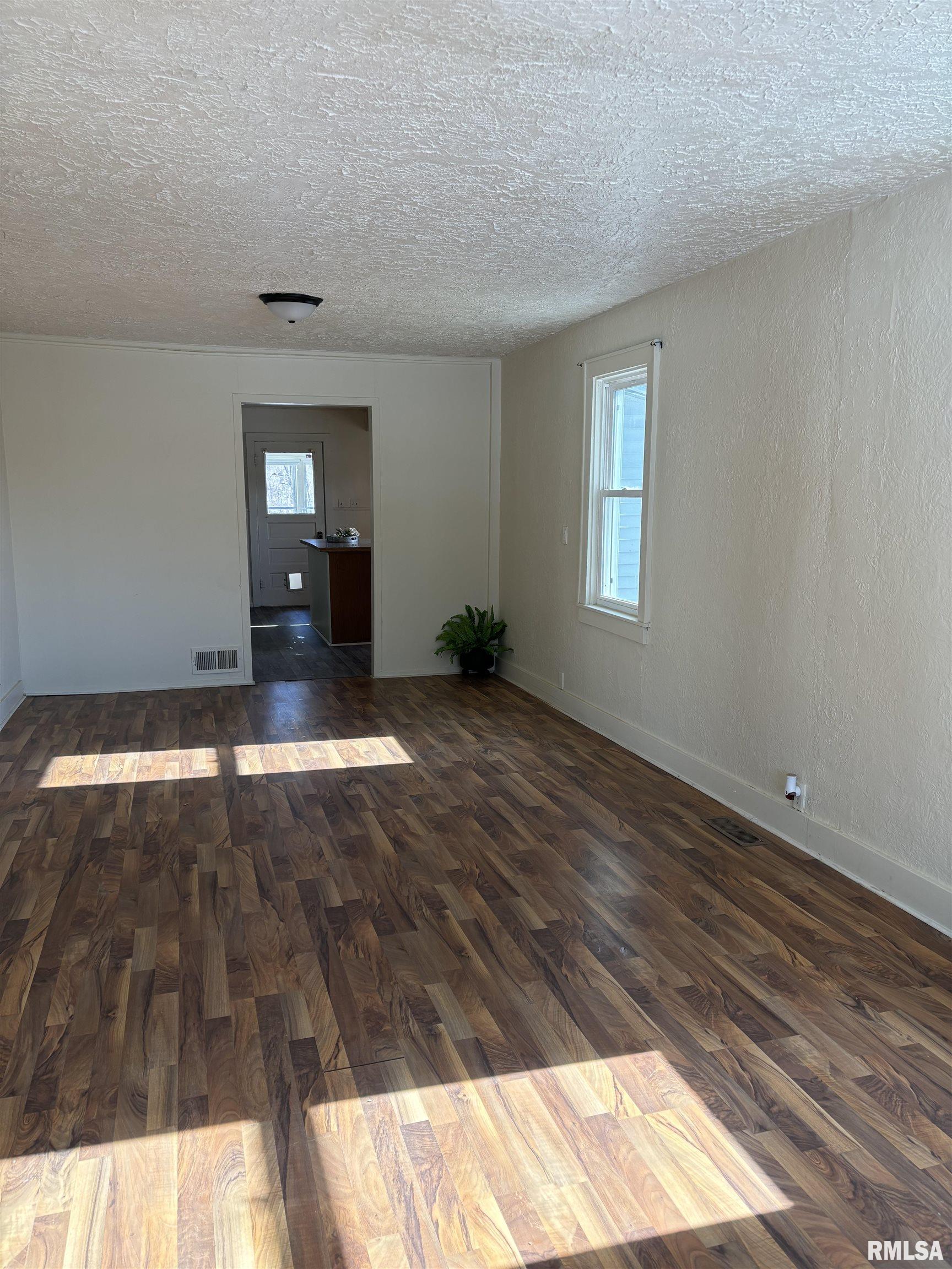 1110 North 16th Street Pekin, IL 61554 - Photo 4 of 13