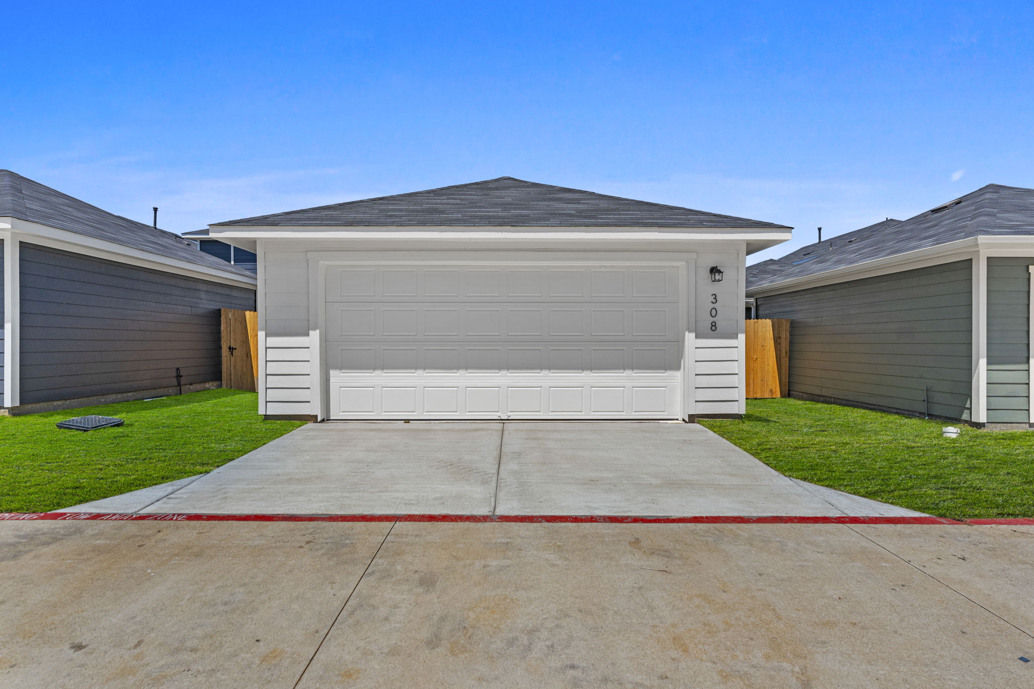 308 Santo Domingo Road Bastrop, TX 78602 - Photo 2 of 31