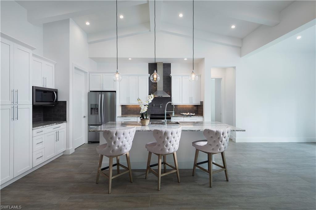 98 9th Street Southwest Naples, FL 34117 - Photo 6 of 27 Gallery Image 6