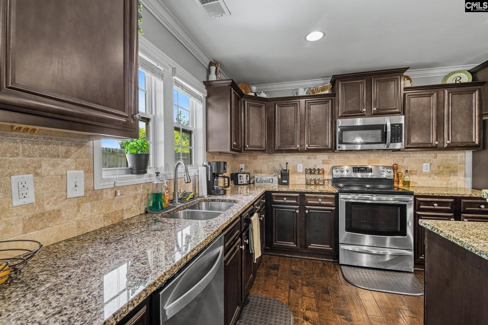 137 Palm Street Chapin, SC 29036 - Photo 5 of 30