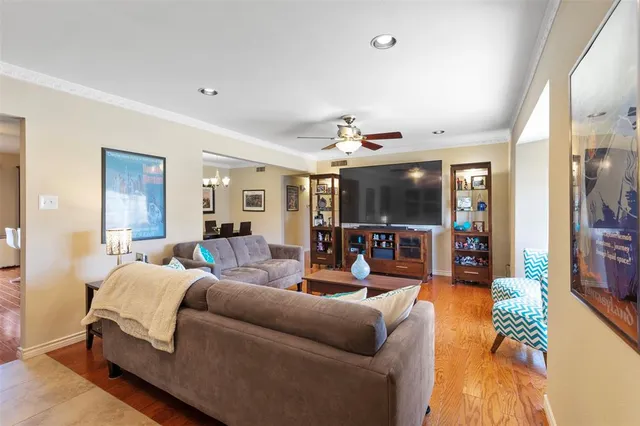 $1,975 | 4709 Skillman Street, Unit D, Dallas, TX 75206