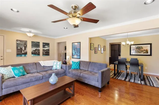 $1,975 | 4709 Skillman Street, Unit D, Dallas, TX 75206