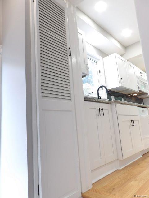 8331 Rosedale Boulevard Allen Park, MI 48101 - Photo 17 of 45 BASEMENT LANDING AREA WITH A PANTRY!
