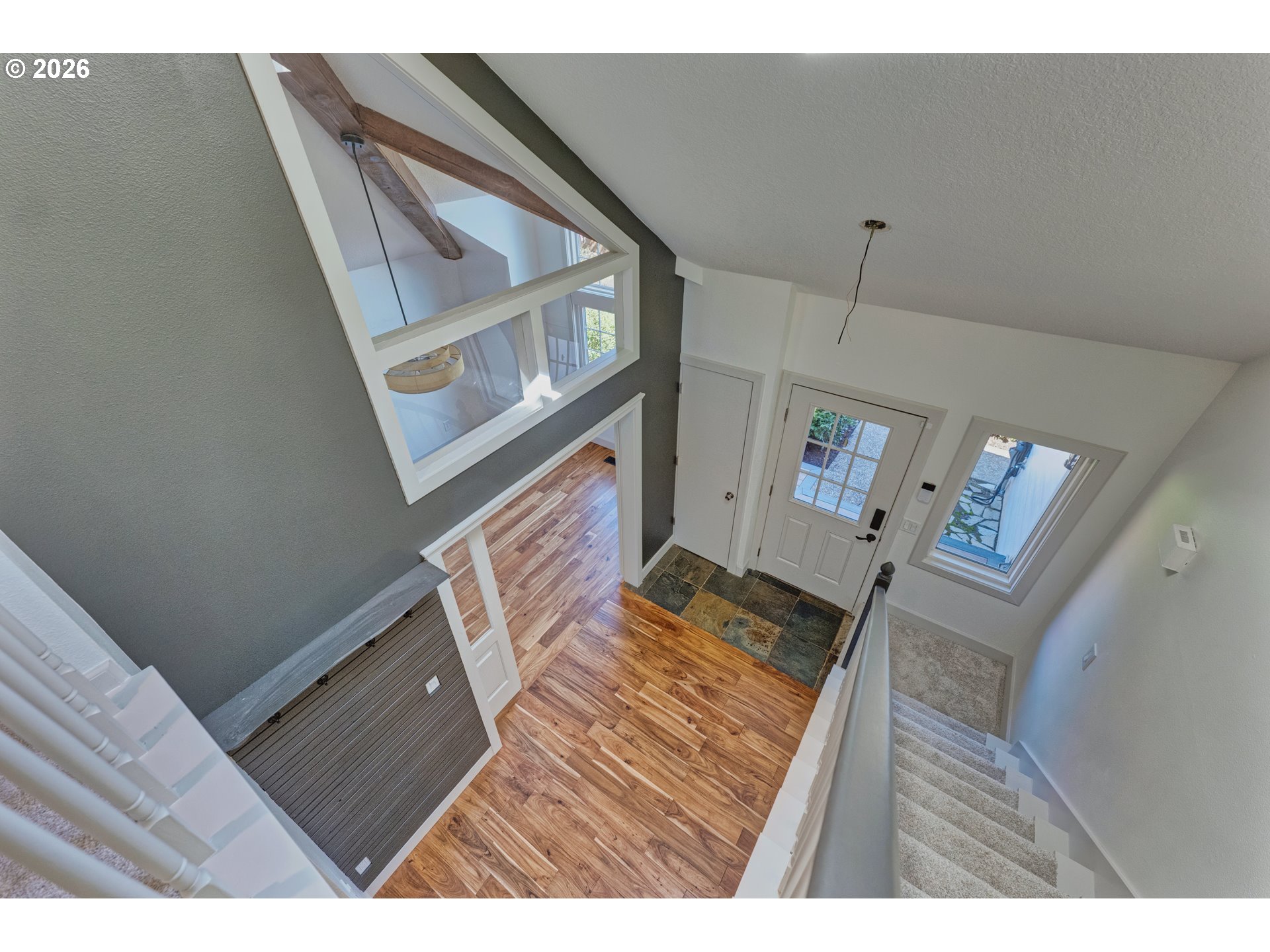 9765 Southwest Oaks Lane Portland, OR 97224 - Photo 22 of 48 Entrance/Foyer
