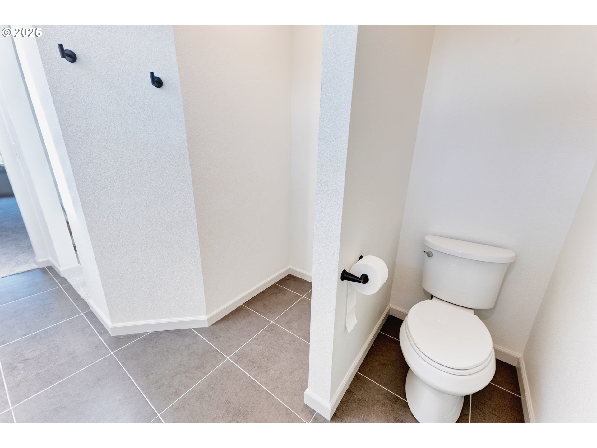 9765 Southwest Oaks Lane Portland, OR 97224 - Photo 28 of 48 Owner's Suite Bathroom