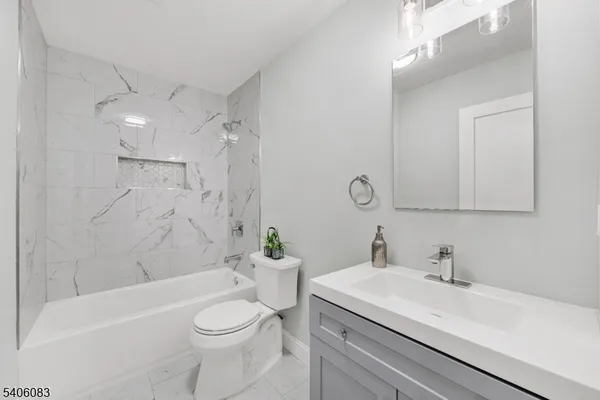 $599,600 | 139 Lee Drive, Middlesex, NJ 08846