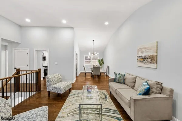 $599,600 | 139 Lee Drive, Middlesex, NJ 08846