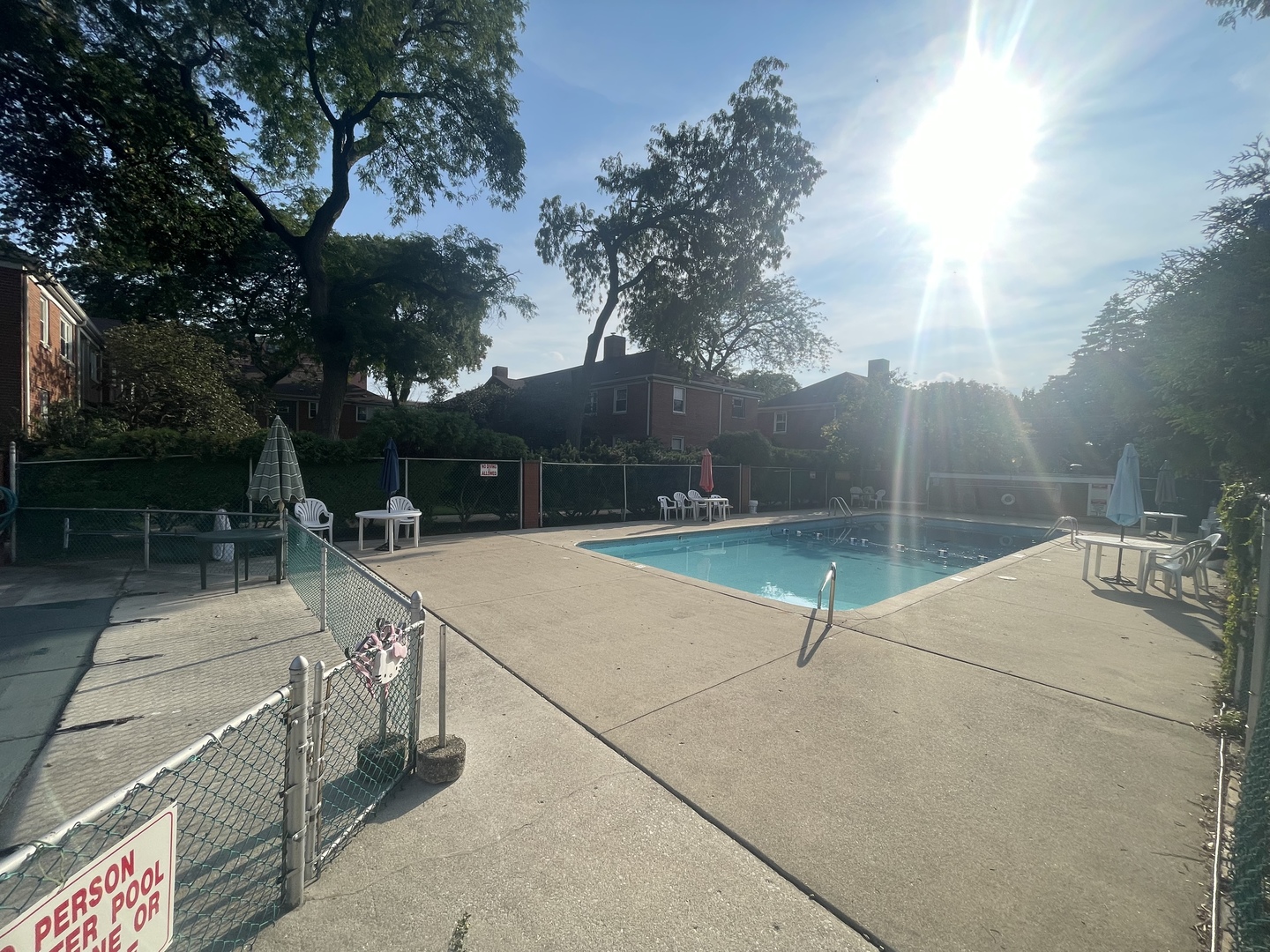6600 North Ridge Boulevard, Unit 1 Chicago, IL 60626 - Photo 12 of 14 a garden view with a entertaining space