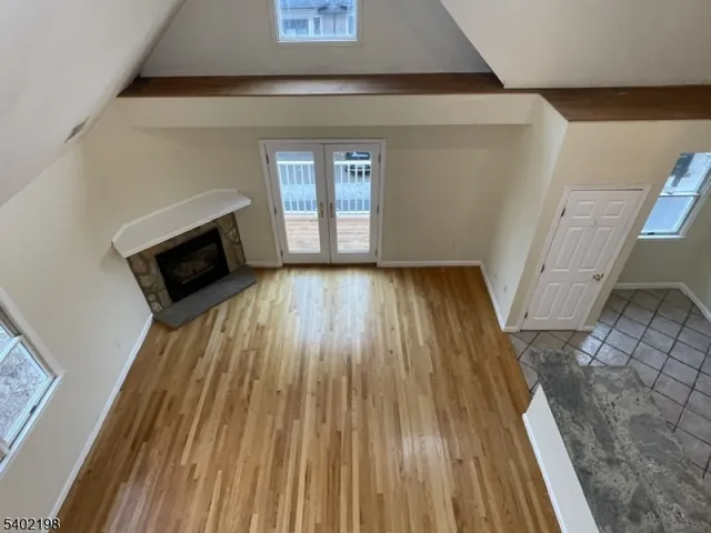 $3,850 | 662 Undercliff Avenue, Edgewater, NJ 07020