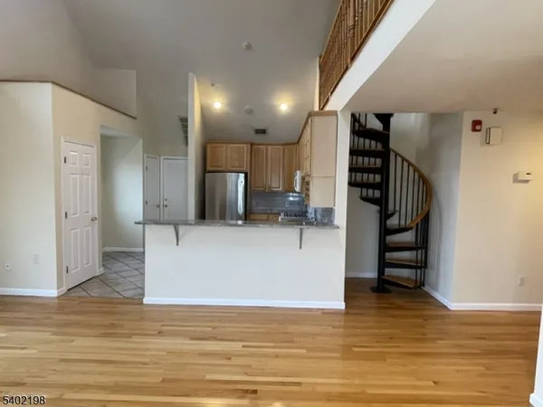 $3,850 | 662 Undercliff Avenue, Edgewater, NJ 07020