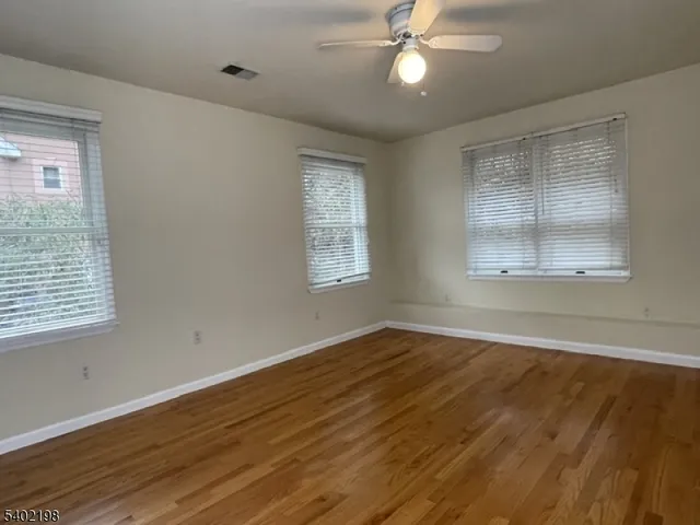 $3,850 | 662 Undercliff Avenue, Edgewater, NJ 07020